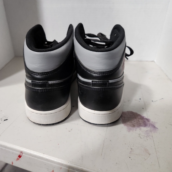 Nike Air Jordaan 1 Mid Shadow Size 12m